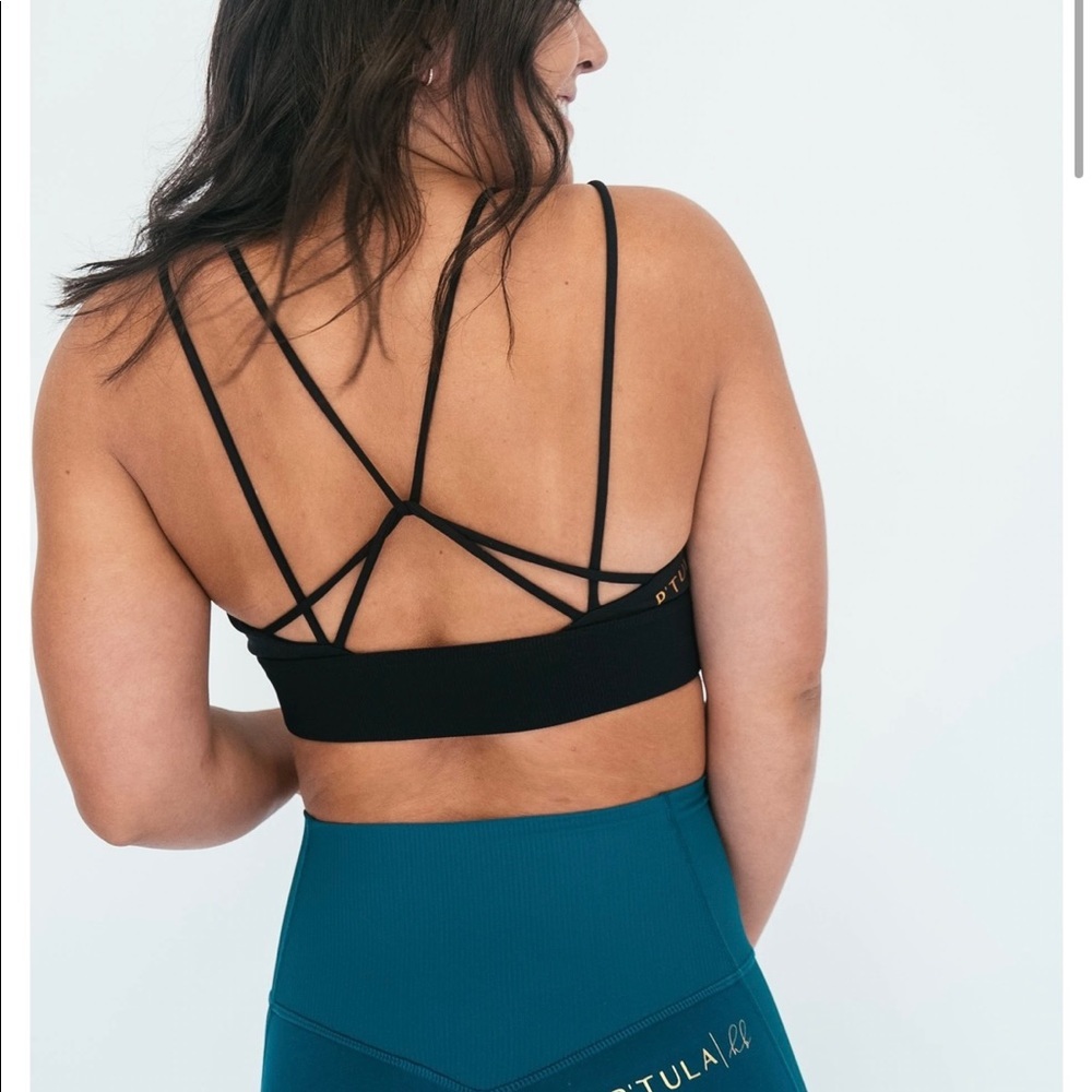 P’tula x HB Twisted BLACK Sports Bra Size S🖤 - Picture 2 of 7